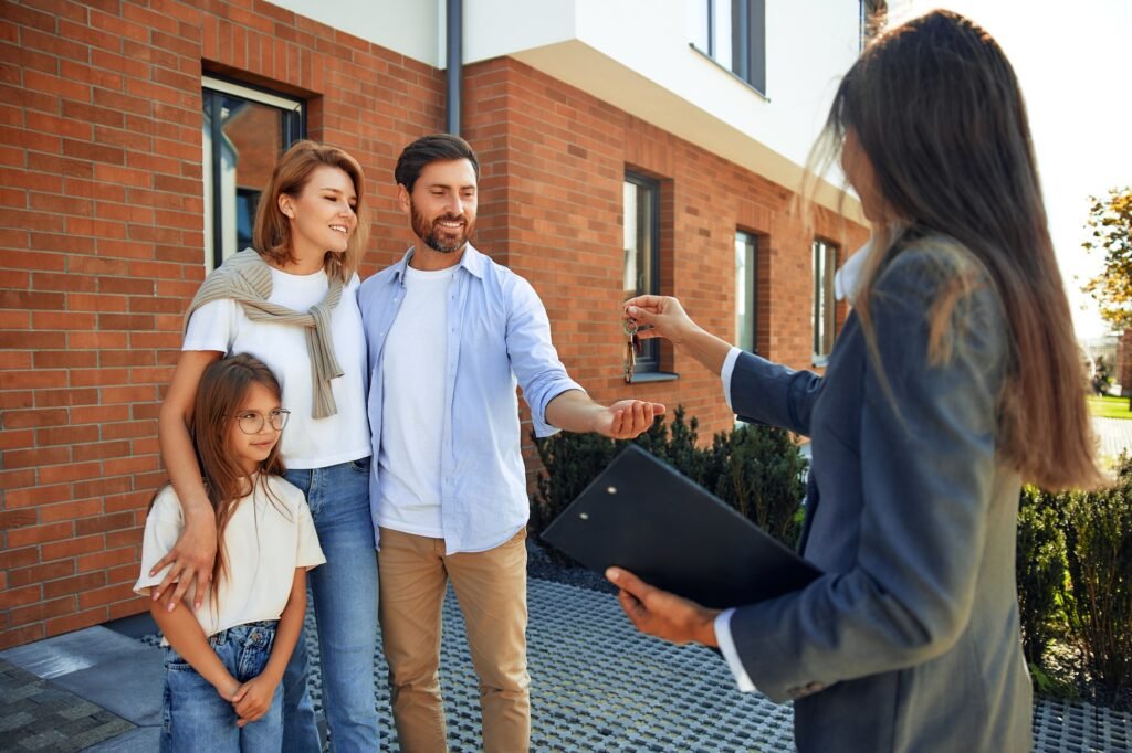 Moving, buying a home. Family shooting.